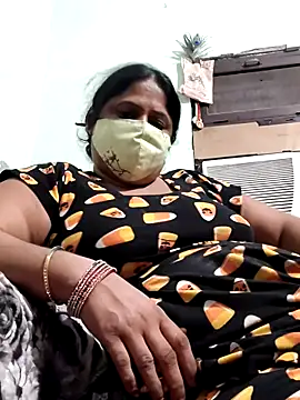 Mmm143 online show from November 2025 06:07:02 PM