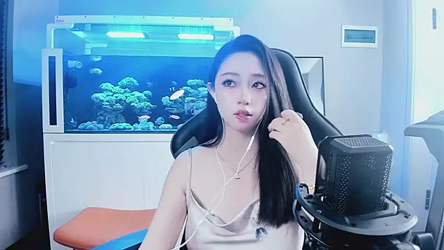 Keke-Bai online show from October 2025 11:29:02 AM