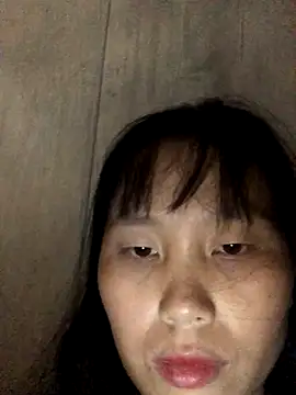 Snapshot of huong-18 chatting on October 2025 11:35:01 PM huong-18 online show from October 2025 11:35:01 PM