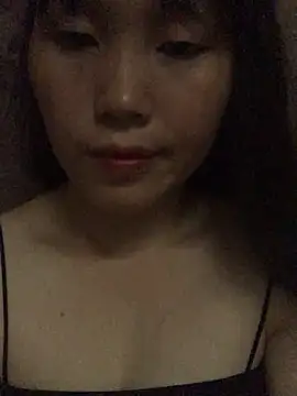 Snapshot of huong-18 chatting on October 2025 02:09:02 AM huong-18 online show from October 2025 02:09:02 AM