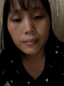 Snapshot of huong-18 chatting on October 2025 03:49:02 AM huong-18 online show from October 2025 03:49:02 AM