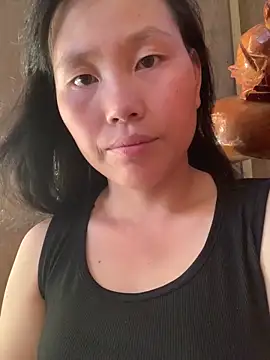 Snapshot of huong-18 chatting on October 2025 07:55:02 AM huong-18 online show from October 2025 07:55:02 AM