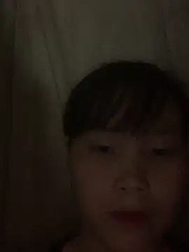 Snapshot of huong-18 chatting on October 2025 04:29:01 PM huong-18 online show from October 2025 04:29:01 PM