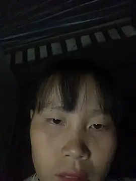 Snapshot of huong-18 chatting on October 2025 09:31:01 PM huong-18 online show from October 2025 09:31:01 PM