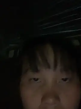 Snapshot of huong-18 chatting on October 2025 09:42:01 PM huong-18 online show from October 2025 09:42:01 PM