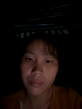 Snapshot of huong-18 chatting on October 2025 10:00:01 PM huong-18 online show from October 2025 10:00:01 PM