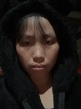 Snapshot of huong-18 chatting on November 2025 11:14:02 PM huong-18 online show from November 2025 11:14:02 PM