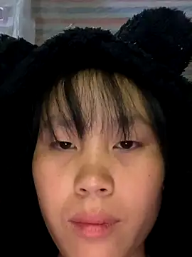 Snapshot of huong-18 chatting on November 2025 12:49:01 AM huong-18 online show from November 2025 12:49:01 AM