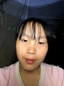 Snapshot of huong-18 chatting on November 2025 01:17:02 PM huong-18 online show from November 2025 01:17:02 PM