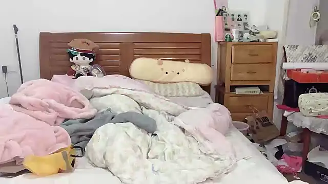 Akong11 online show from October 2025 04:40:02 PM