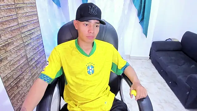 Hunteer Boy online show from October 2025 08:04:01 PM