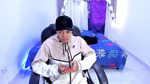 Hunteer Boy online show from October 2025 01:23:01 PM