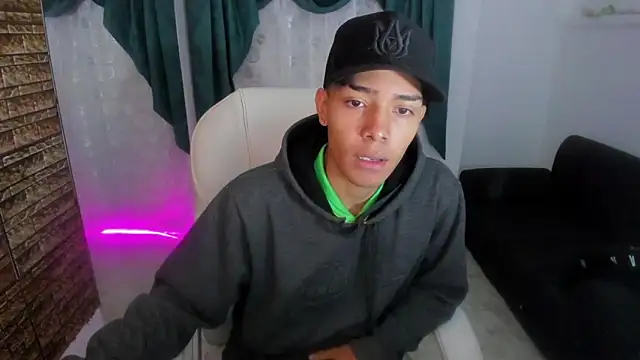 Hunteer Boy online show from October 2025 06:52:02 PM