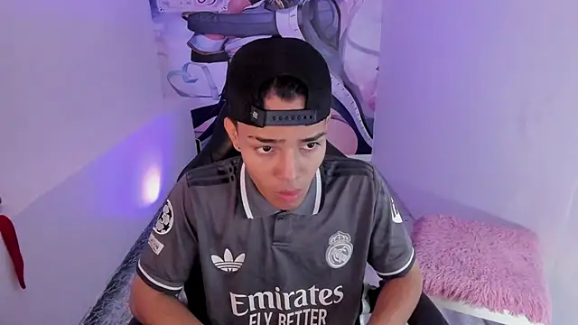 Hunteer Boy online show from October 2025 03:47:02 AM