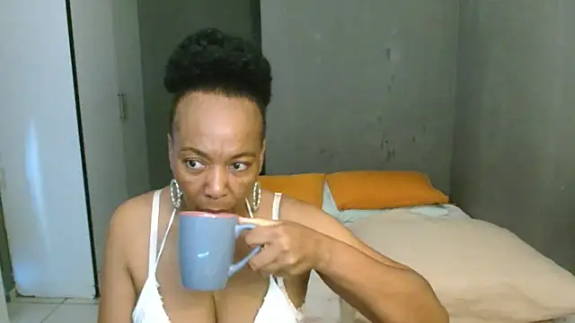 Snapshot of Lillyan_N chatting on March 2026 10:31:01 AM Lillyan N online show from March 2026 10:31:01 AM