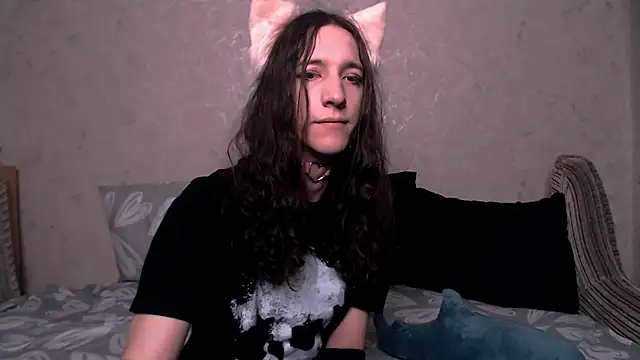 SilverMuse  online show from October 2025 02:32:01 AM