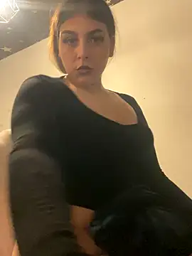 lolaadora online show from October 2025 11:04:01 PM