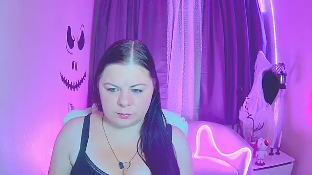 Snapshot of BritneyRaine chatting on October 2025 07:21:01 AM BritneyRaine online show from October 2025 07:21:01 AM