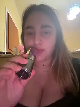 Snapshot of marouska_official chatting on March 2026 07:32:01 PM marouska official online show from March 2026 07:32:01 PM