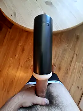 Chrisss1995 online show from September 2025 01:24:02 PM