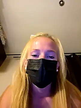 Snapshot of cheey-enne09 chatting on September 2025 10:23:01 PM cheey-enne09 online show from September 2025 10:23:01 PM