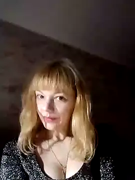 AliceSwan1122 online show from October 2025 09:04:01 PM