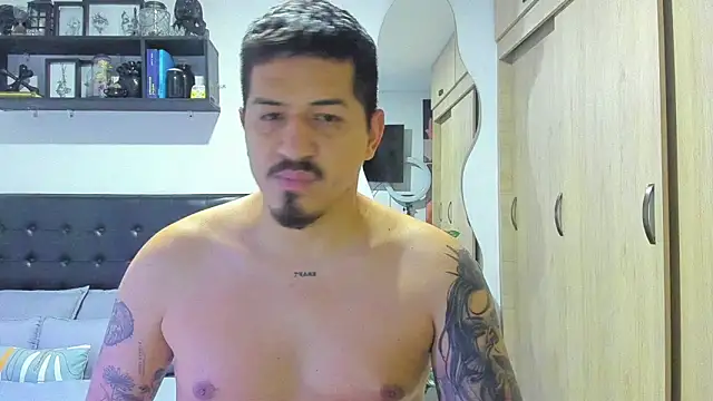 Snapshot of Arnolwilliams chatting on October 2025 12:21:02 AM Arnolwilliams online show from October 2025 12:21:02 AM