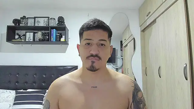 Snapshot of Arnolwilliams chatting on November 2025 06:47:02 AM Arnolwilliams online show from November 2025 06:47:02 AM