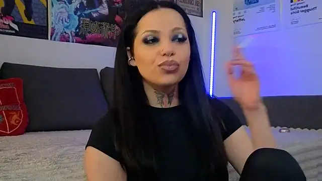 KiraQuinn1 online show from April 2026 03:56:01 PM