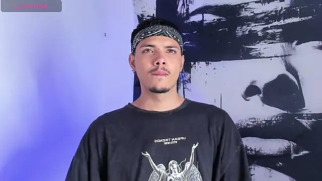 Avaggi online show from September 2025 10:12:02 PM