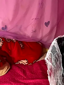 Moon pusy online show from October 2025 04:37:01 PM