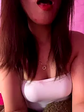 Snapshot of Moon_pusy chatting on November 2025 03:23:02 PM Moon pusy online show from November 2025 03:23:02 PM