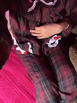 Snapshot of Moon_pusy chatting on December 2025 12:21:02 PM Moon pusy online show from December 2025 12:21:02 PM