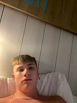 Sammyboy2211 online show from October 2025 01:40:02 PM