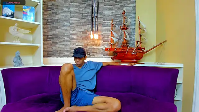 Snapshot of Juicy_Creww chatting on September 2025 10:09:02 AM Juicy Creww online show from September 2025 10:09:02 AM