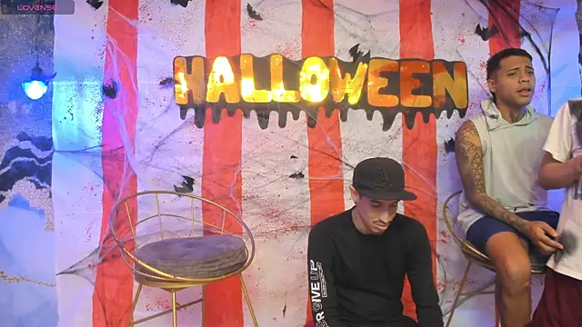 Snapshot of Juicy_Creww chatting on October 2025 10:43:02 PM Juicy Creww online show from October 2025 10:43:02 PM