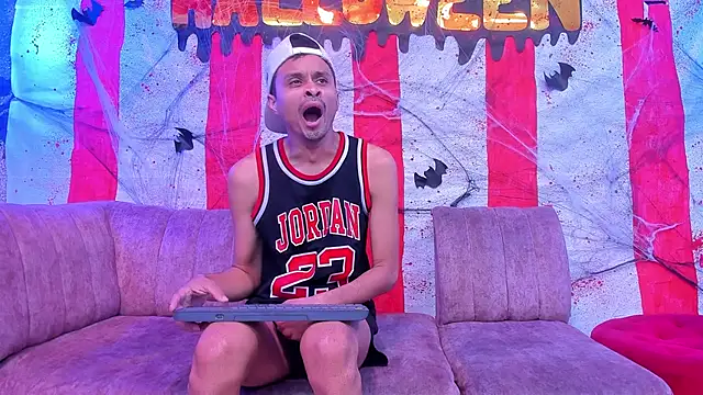 Snapshot of Juicy_Creww chatting on October 2025 09:17:01 AM Juicy Creww online show from October 2025 09:17:01 AM