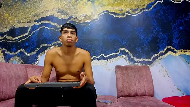 Snapshot of Juicy_Creww chatting on November 2025 08:36:02 AM Juicy Creww online show from November 2025 08:36:02 AM