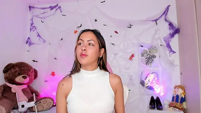 Susy spark online show from November 2025 10:43:02 PM