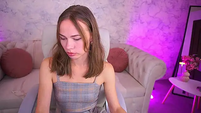 Snapshot of ShyySiren chatting on September 2025 06:17:02 AM ShyySiren online show from September 2025 06:17:02 AM