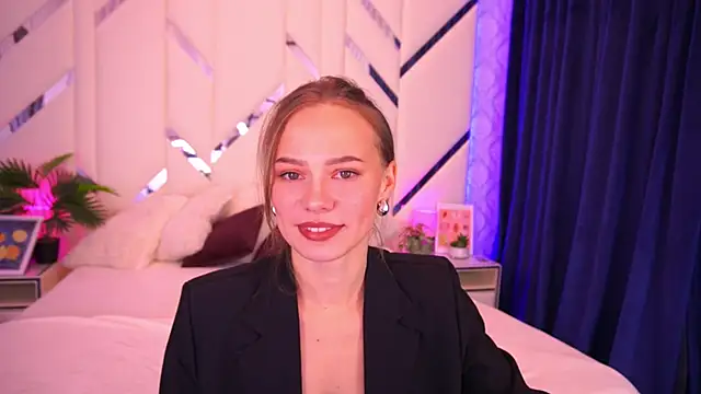 Snapshot of ShyySiren chatting on October 2025 02:07:01 PM ShyySiren online show from October 2025 02:07:01 PM