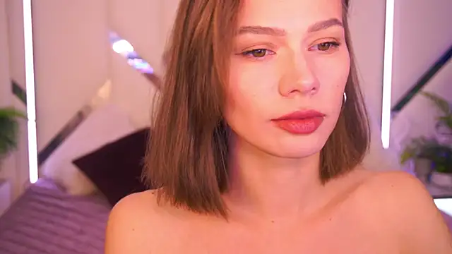 Snapshot of ShyySiren chatting on December 2025 09:03:02 AM ShyySiren online show from December 2025 09:03:02 AM