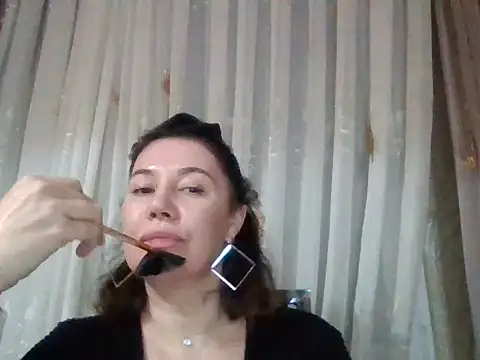 Snapshot of Lomivah chatting on November 2025 05:12:02 PM Lomivah online show from November 2025 05:12:02 PM