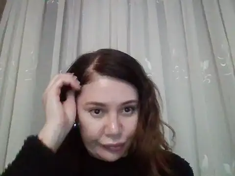 Snapshot of Lomivah chatting on December 2025 04:24:02 PM Lomivah online show from December 2025 04:24:02 PM