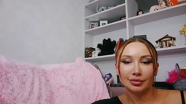 Elyvethh online show from November 2025 03:16:01 AM