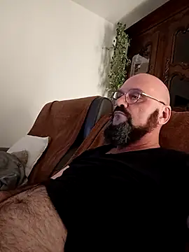 Rascran1 online show from November 2025 10:08:02 PM