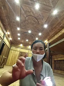 lily-00 online show from October 2025 12:36:02 PM