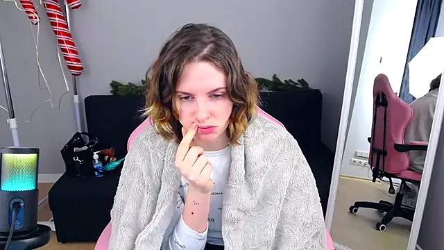 Snapshot of SabrinaRayX chatting on December 2025 07:47:01 AM SabrinaRayX online show from December 2025 07:47:01 AM