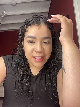 Snapshot of krisstenSantos chatting on October 2025 12:04:02 PM krisstenSantos online show from October 2025 12:04:02 PM