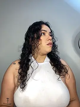 Snapshot of krisstenSantos chatting on October 2025 01:59:02 PM krisstenSantos online show from October 2025 01:59:02 PM